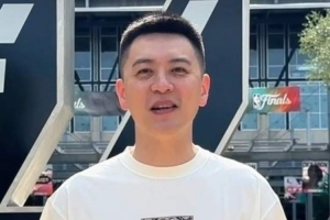 杨鸣预祝各位考生明日佳绩，金榜题名，学业有成