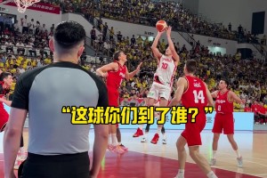 昨晚中国男篮王俊杰太厉害了！有点当年丁彦雨航的统治力！