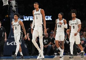 ESPN专家团队预测总决赛：13位专家中10位看好马刺夺冠