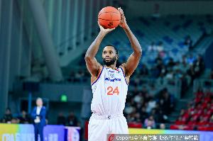 毕竟曾获FMVP!弗格半场命中5球得15分贡献3助攻 三分球4投2中