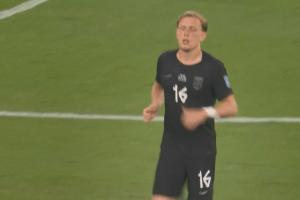 挪威教练谈吕尔松开场13分钟被换:大腿不适,世界级调度