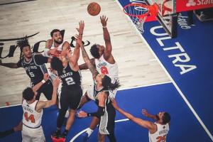 世界名画！NBA官方公布OG关键一击：麦迪逊广场花园灯光闪耀