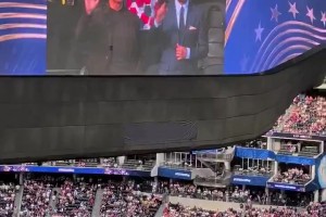 实拍：两位男神，贝克汉姆和阿汤哥搭档亮相世界杯