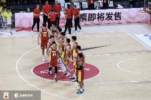 冰火对比!中国男篮19分不敌日本,中国台北男篮19分逆转胜韩国