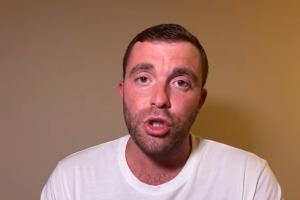 此前周薪30万英镑!罗马诺透露:穆里尼奥点名要求签下B席,皇马迅速达成协议,B席将接受降薪