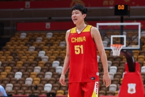 杨瀚森表示:很久未见面了,需要充分沟通和交流 王俊杰堪称亚洲足球最佳前锋