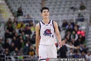 山东男篮从周一开始进行备战,现阶段主要围绕陶汉林、郭凯等九名球员展开。
