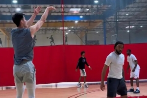 郭昊文出征NBA夏季联赛！洛杉矶最后一天，下一站萨克拉门托