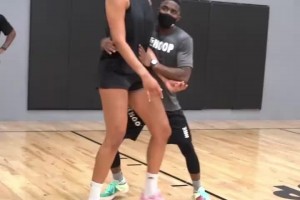 普通男性 vs WNBA职业女运动员