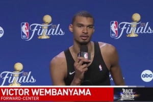 【全版】纽约新反派？文班自评：与特雷·杨相比还有差距