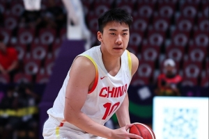 媒体人:对手体型相当或更胜一筹,王俊杰战斗略显吃力