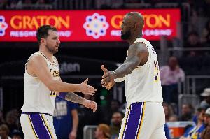 老詹若离队湖人难成东契奇之队，然而舍弃他真能助球队更强吗？