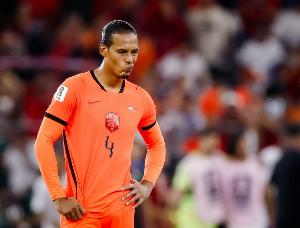 罗马诺指出:米兰球迷不宜盲目幻想,红军今夏恐不会放走范戴克